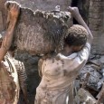 В опубликованном в конце 2013 докладе о "глобальных оценках и трендах" детского труда Международная организация труда отметила, что, по состоянию на конец 2012, по меньшей мере, 168 миллионов детей в мире трудились в условиях...