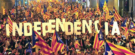 Каталонская национальная ассамблея приняла план борьбы за независимость
Члены Консультативного совета за национальное преобразование просят помощи в организации референдума, хотя не исключают альтернативных сценариев в случае его запрета 