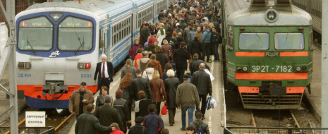 Для более детального анализа сложившейся к настоящему времени на железнодорожном транспорте ситуации весьма полезно немного обобщить имеющиеся пороки и показать их взаимную связь. Ряд из них имеют место и в иных сферах человеческой деятельности, другие специфические для отрасли.
После отбора наиболее глубинных и системообразующих пороков, отбрасывая частности и технические моменты, получилась такая диаграмма, включающая в себя 16...