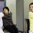 В Японии на протяжении всей жизни женщины вынуждены несколько раз прерывать свою рабочую карьеру во имя семьи. Способствует ли стабильности общества данная тенденция, и с чем сталкиваются пожилые женщины в Японии на практике?