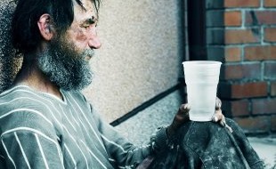 Всё больше американцев, живущих в больших городах, оказываются на грани бездомности.  «Национальный альянс за прекращение бездомности» опубликовал доклад «Состояние...
