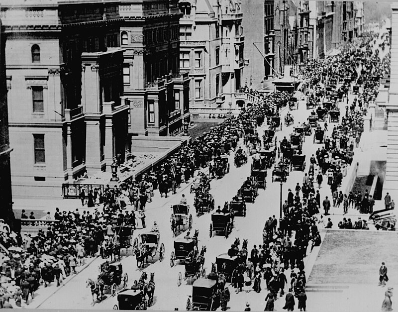 Пасхальный парад, 5я авеню, Нью - Йорк, 1900 г. Парады - одна из важнейших традиций США.