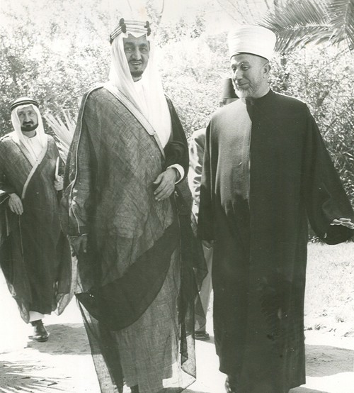 Король Фейсал и муфтий Иерусалима Амин Аль-Хуссейни. После перелома в войне король перешёл на сторону союзников, а муфтий и шедшие за ним арабы Палестины остались верны Гитлеру до конца.  
