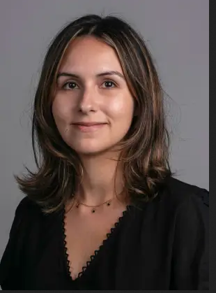 Юлия Пугачевская — редактор отдела образования и личностного развития в команде Insider Reviews. Инициировала и редактировала серию статей о том, как справиться с пандемией, и что делать, если не дали поступить в магистратуру, на медицинский или юридический.